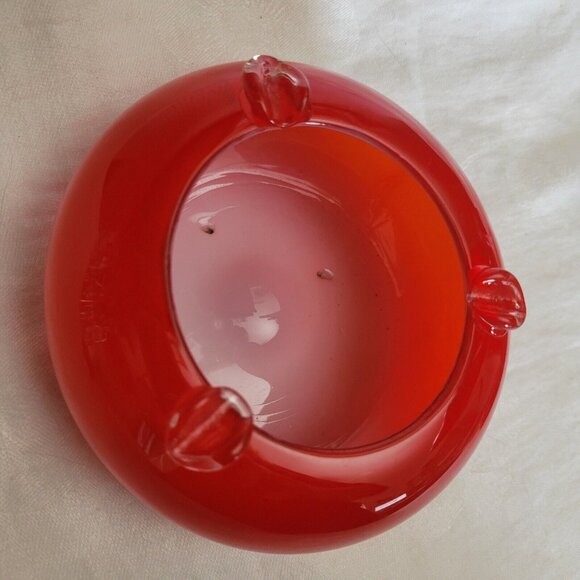 Vintage Blown Glass Ashtray Red Clear Round Art Deco MCM GORGEOUS 3 slots EUC - Picture 3 of 7